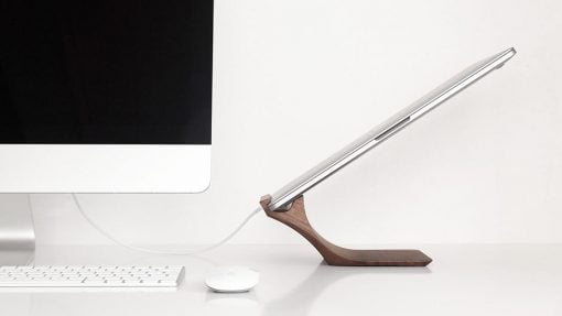 MacBook Pro stand Yohann side Clamshell mode 1 1
