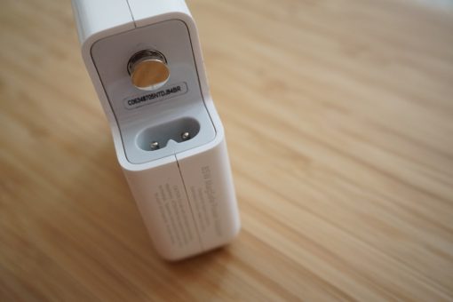 Apple Power Supply Connector