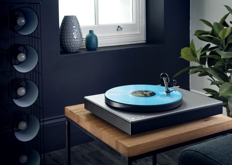 Turntable with Bluetooth aptX-HD transmission: Cambridge Audio ALVA TT