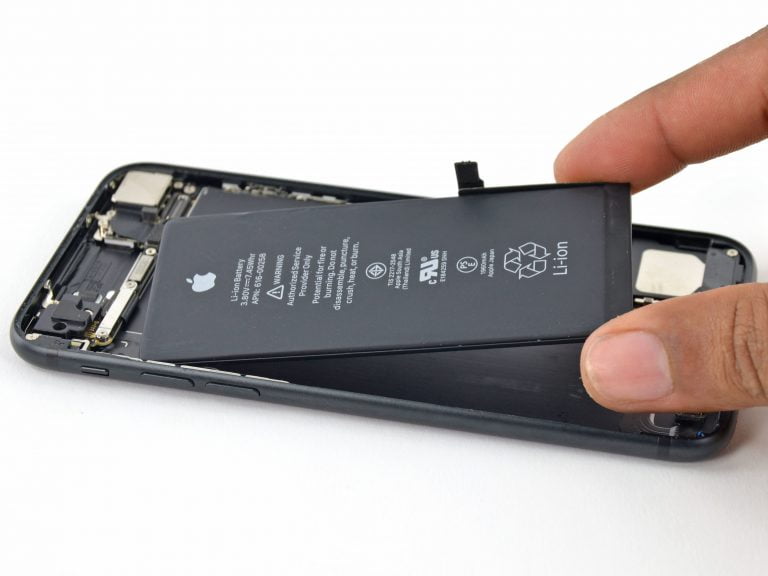 Third-party battery in iPhone: Apple is now repairing it anyway