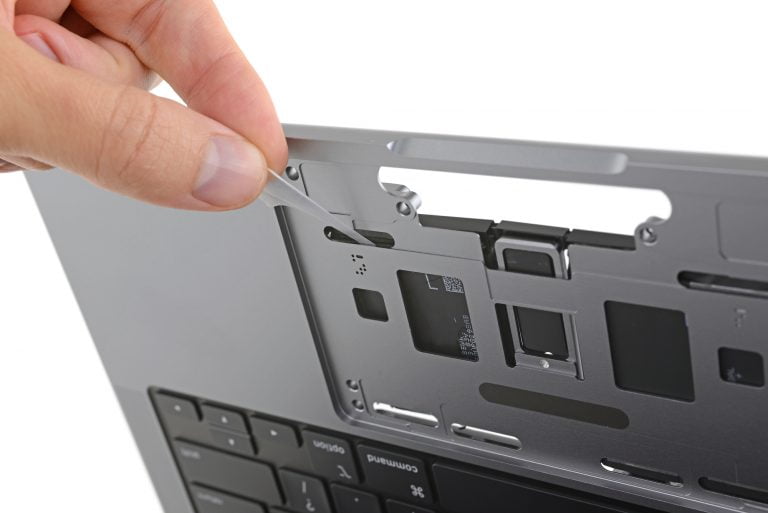 Easy battery replacement possible in the new MacBook Pro